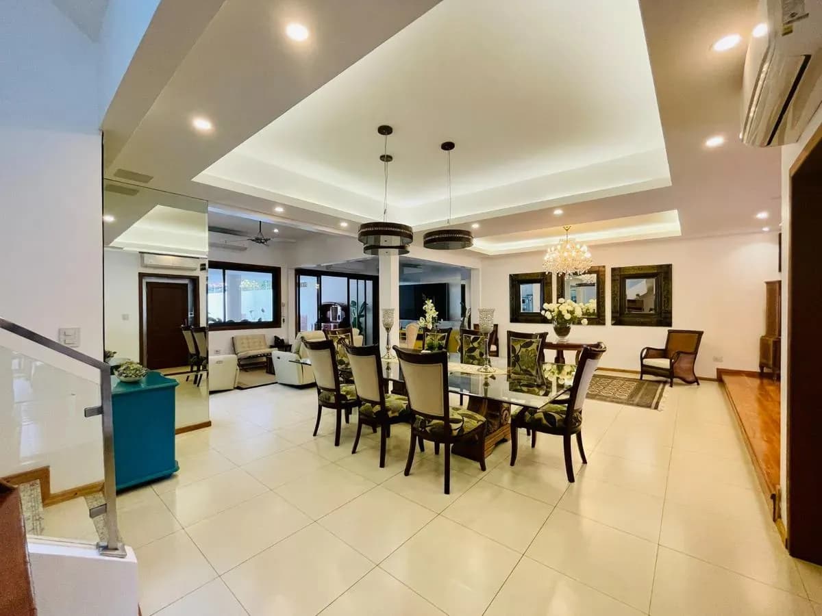 4-Bedroom House for Sale in Recoleta, Asunción - Image 10