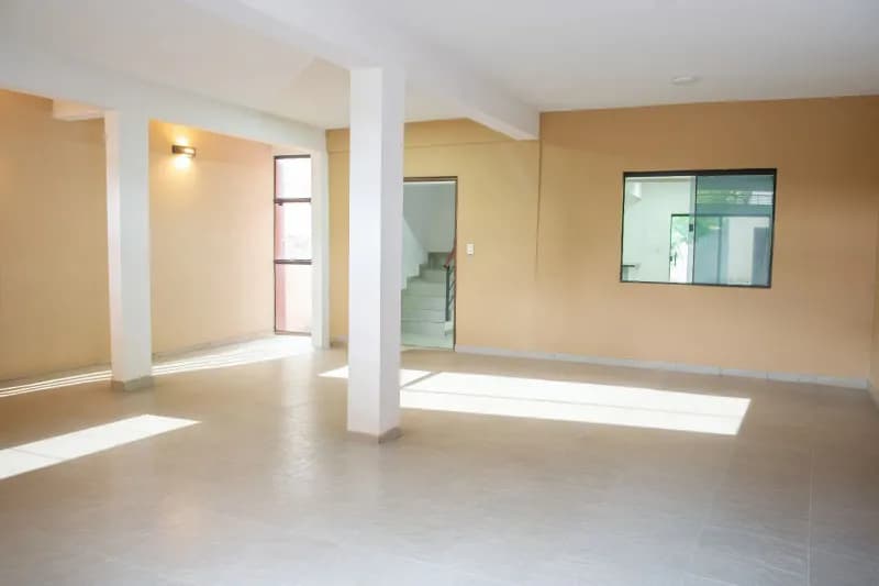 Casa de 4 quartos à Venda no Tercer Barrio, Luque - Image 3