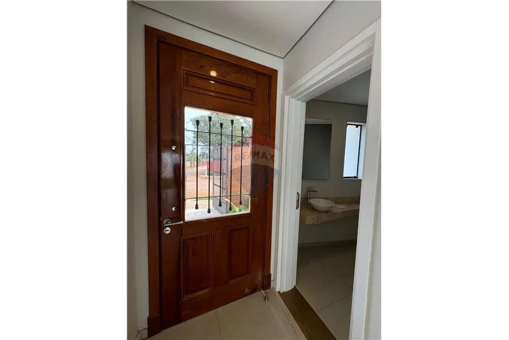 3-Bedroom House for Sale in Loma Merlo, Luque - Image 14