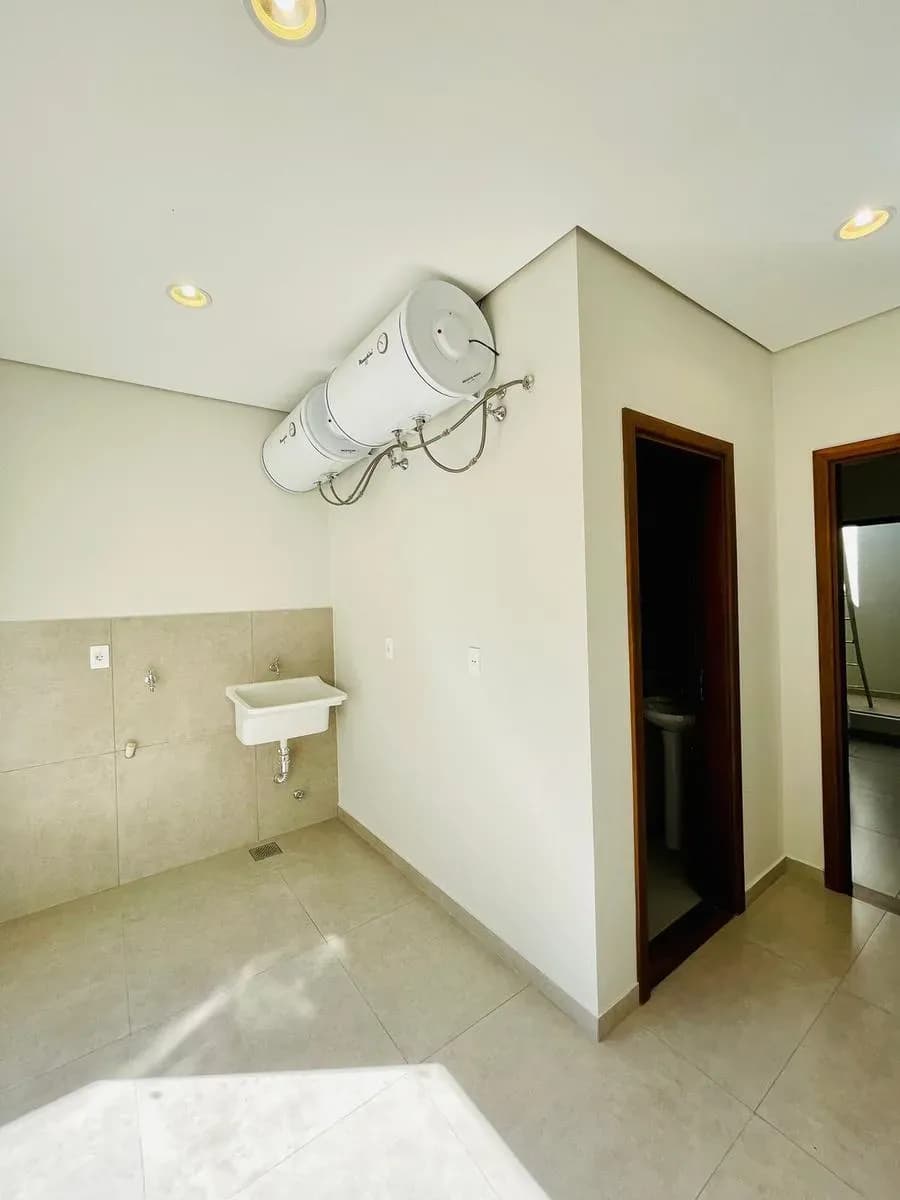 Casa de 4 dormitorios en Venta en San Bernardino - Image 18