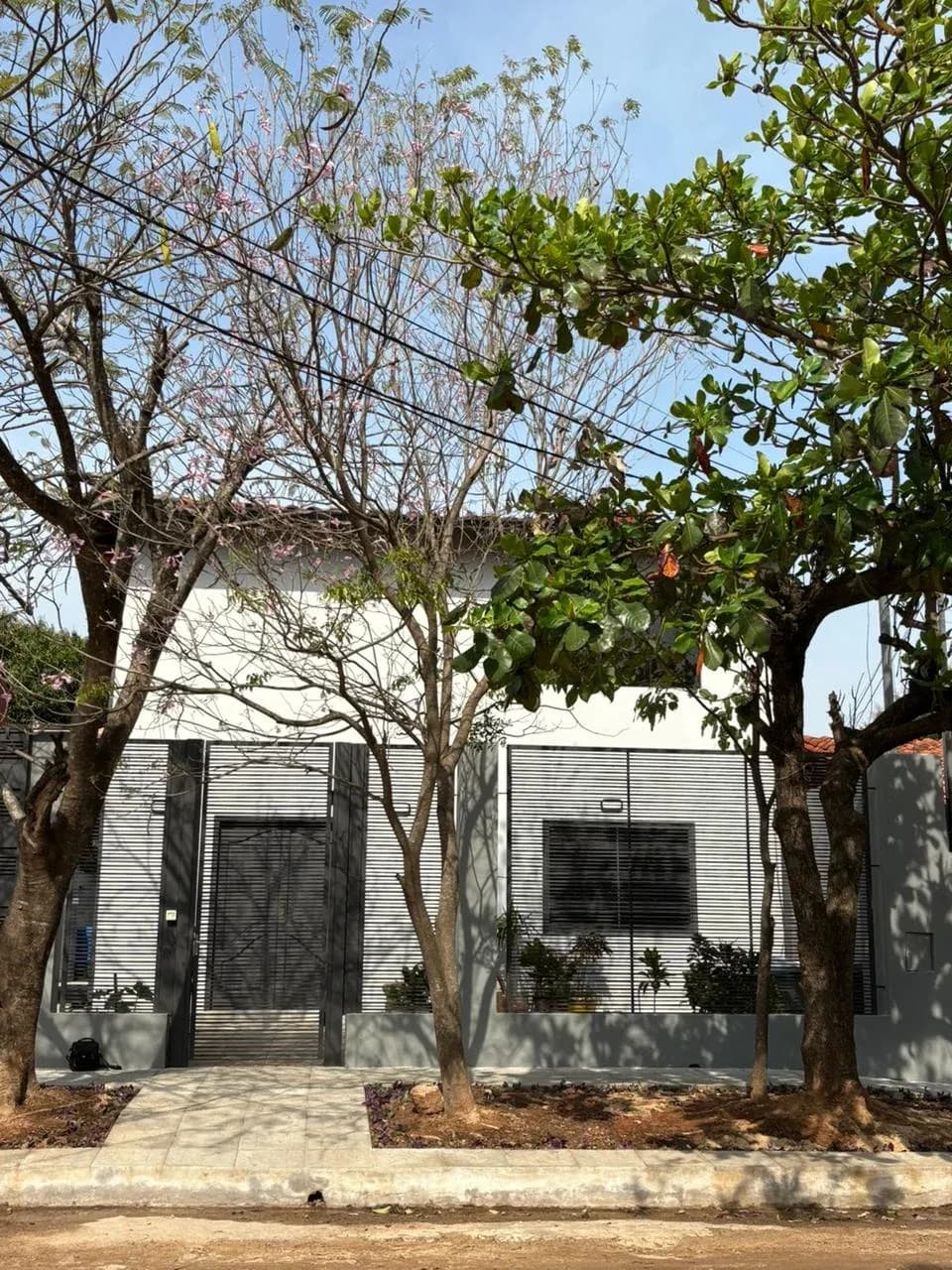 Casa de 4 quartos, 305m², à Venda em De la Residenta, Assunção