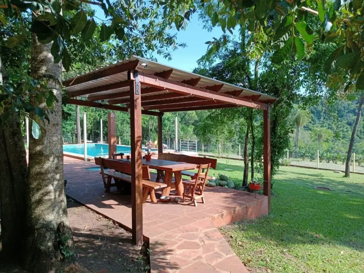 House of 4 bedrooms, 230m², for Sale in Encarnación - Image 2