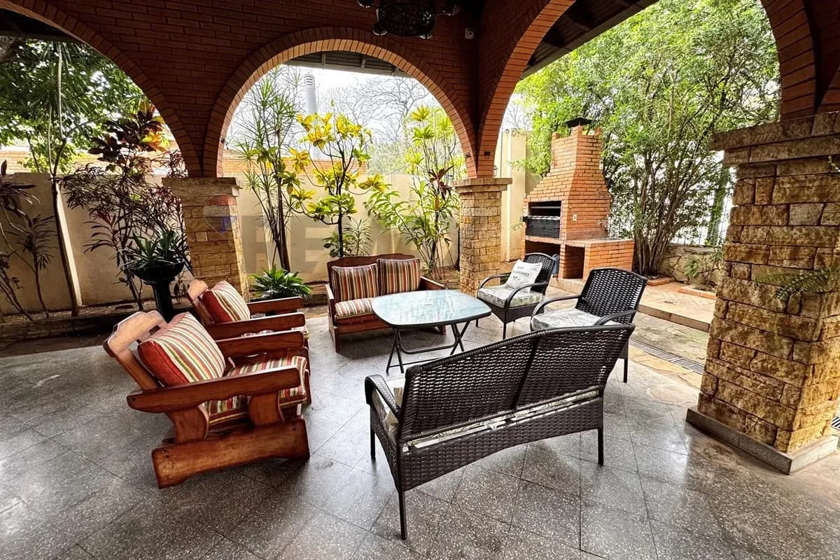 6-Bedroom House for Sale in Historic Center, San Bernardino - Image 9