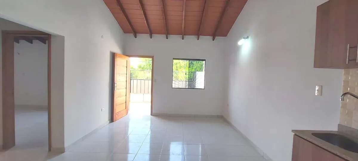 Casa de 2 dormitorios en Venta en Monseñor Bogarín, Mariano Roque Alonso - Image 13
