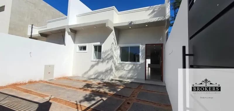 Casa de 3 dormitorios en Venta en Mbachió II, Lambaré - Image 2