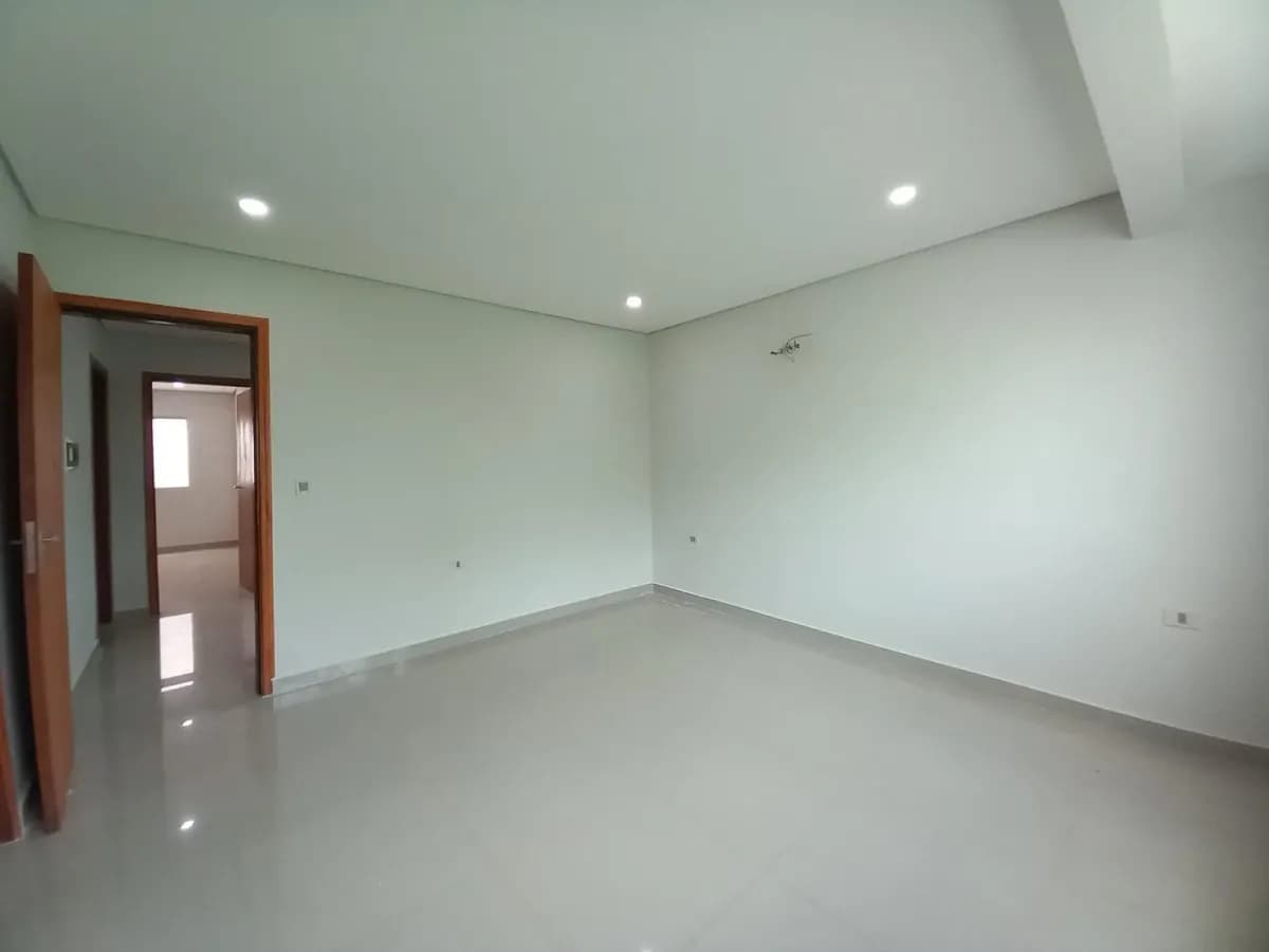 3-Bedroom House for Sale in Campo Grande, Fernando de la Mora - Image 6