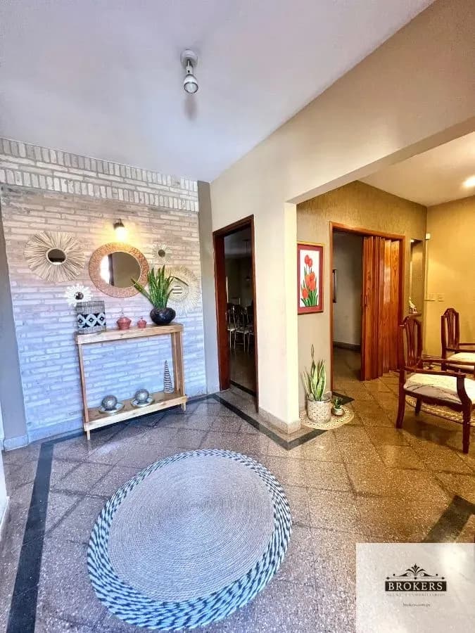 Escritório de 300m² à Venda em Vista Alegre, Lambaré - Image 18