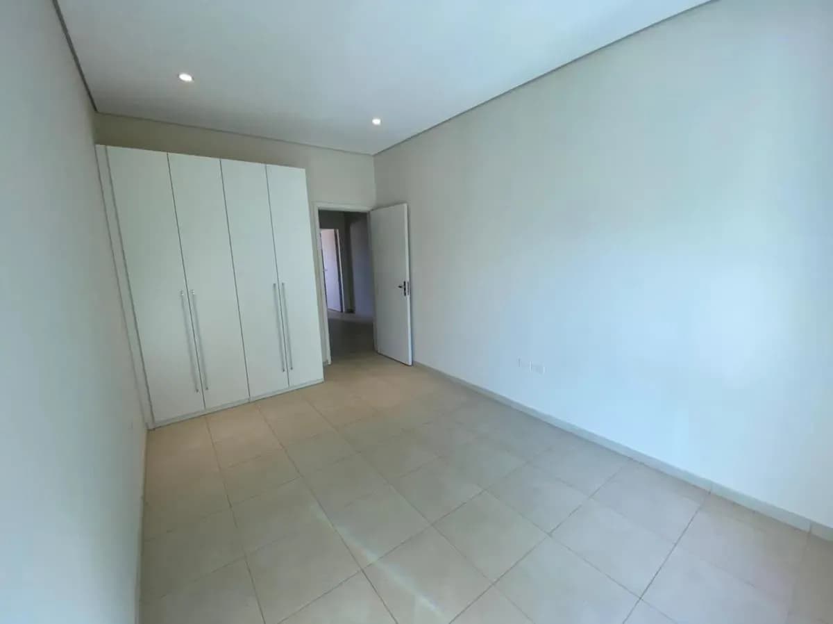 3-Bedroom House for Sale in Cuarto Barrio, Luque - Image 11