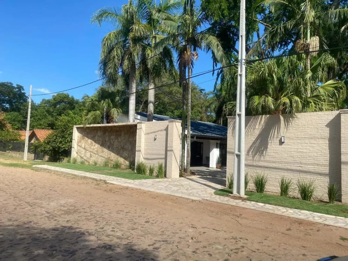 Casa de 3 dormitorios en Venta en San Bernardino - Image 3