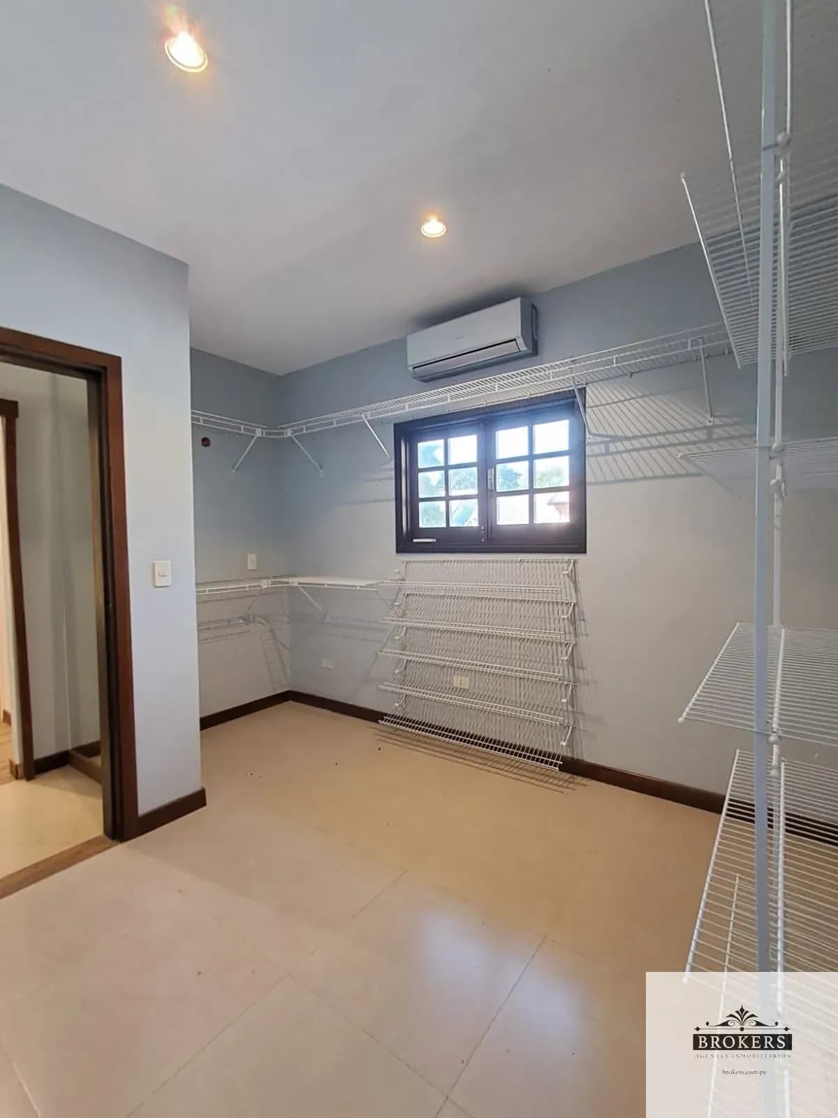 3-Bedroom House for Sale in Zárate Isla, Luque - Image 17