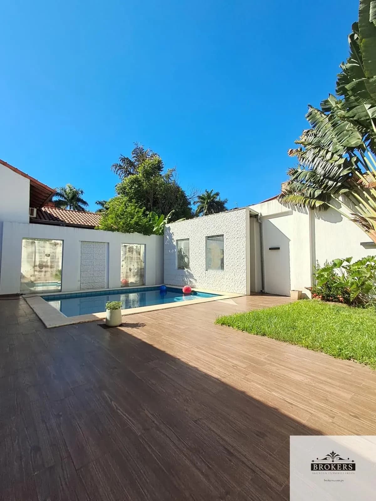 3-Bedroom House for Sale in Zárate Isla, Luque - Image 2