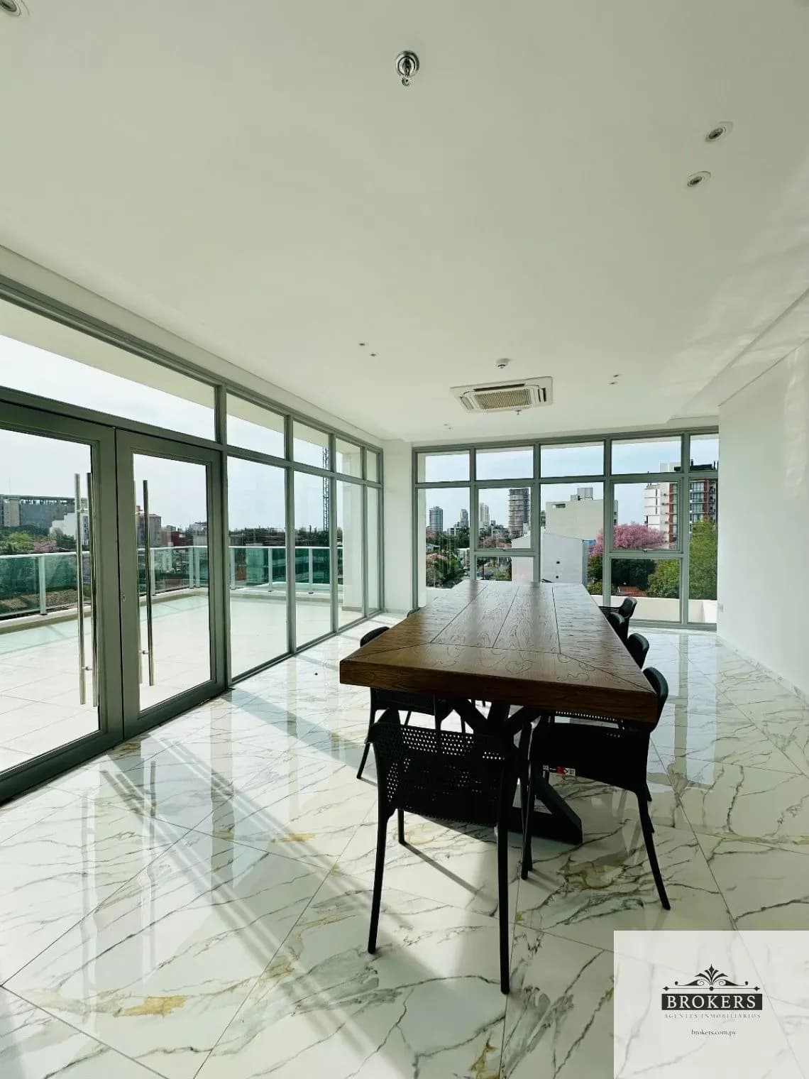 1-Bedroom Apartment for Rent in San Jorge, Asunción - Image 14