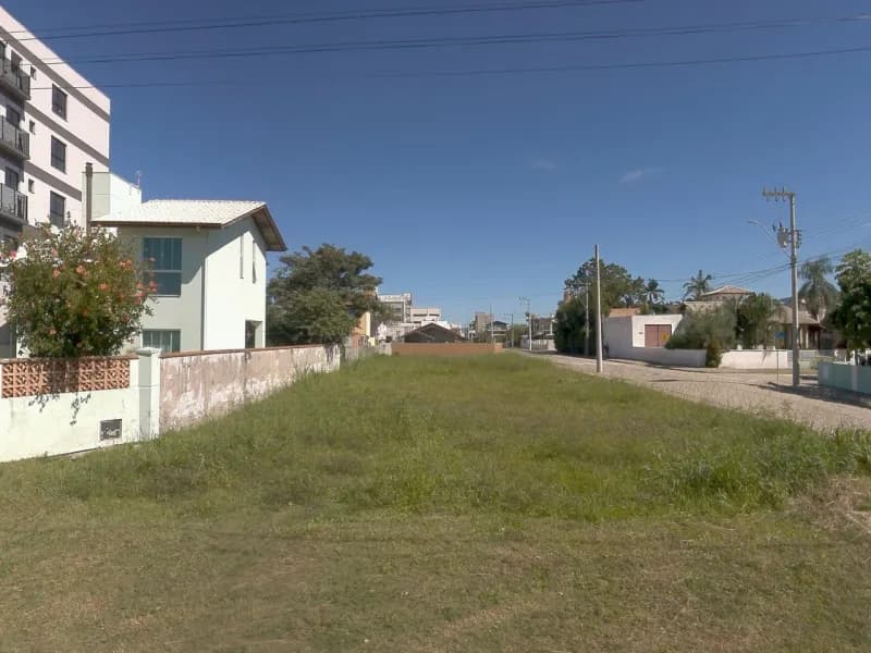 Terreno de 320m² à Venda em Canto Grande, Bombinhas - Image 4
