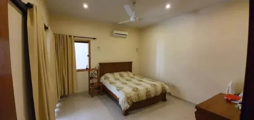 3-Bedroom House for Sale in Laguna Satí, Fernando de la Mora - Image 11