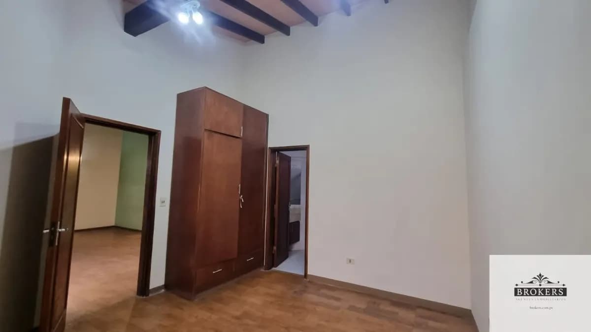 4-Bedroom House for Sale in Gral. Bernardino Caballero, Lambaré - Image 17