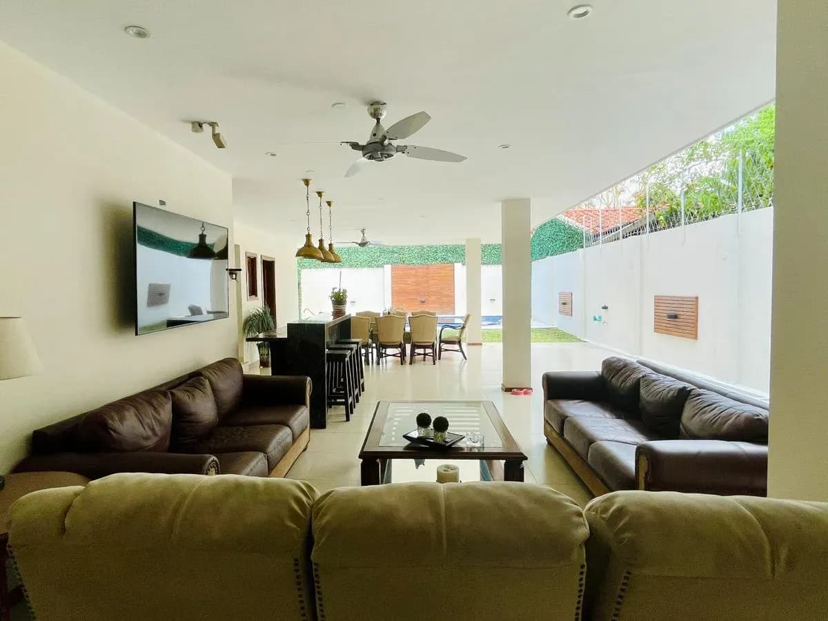 4-Bedroom House for Sale in Recoleta, Asunción - Image 20
