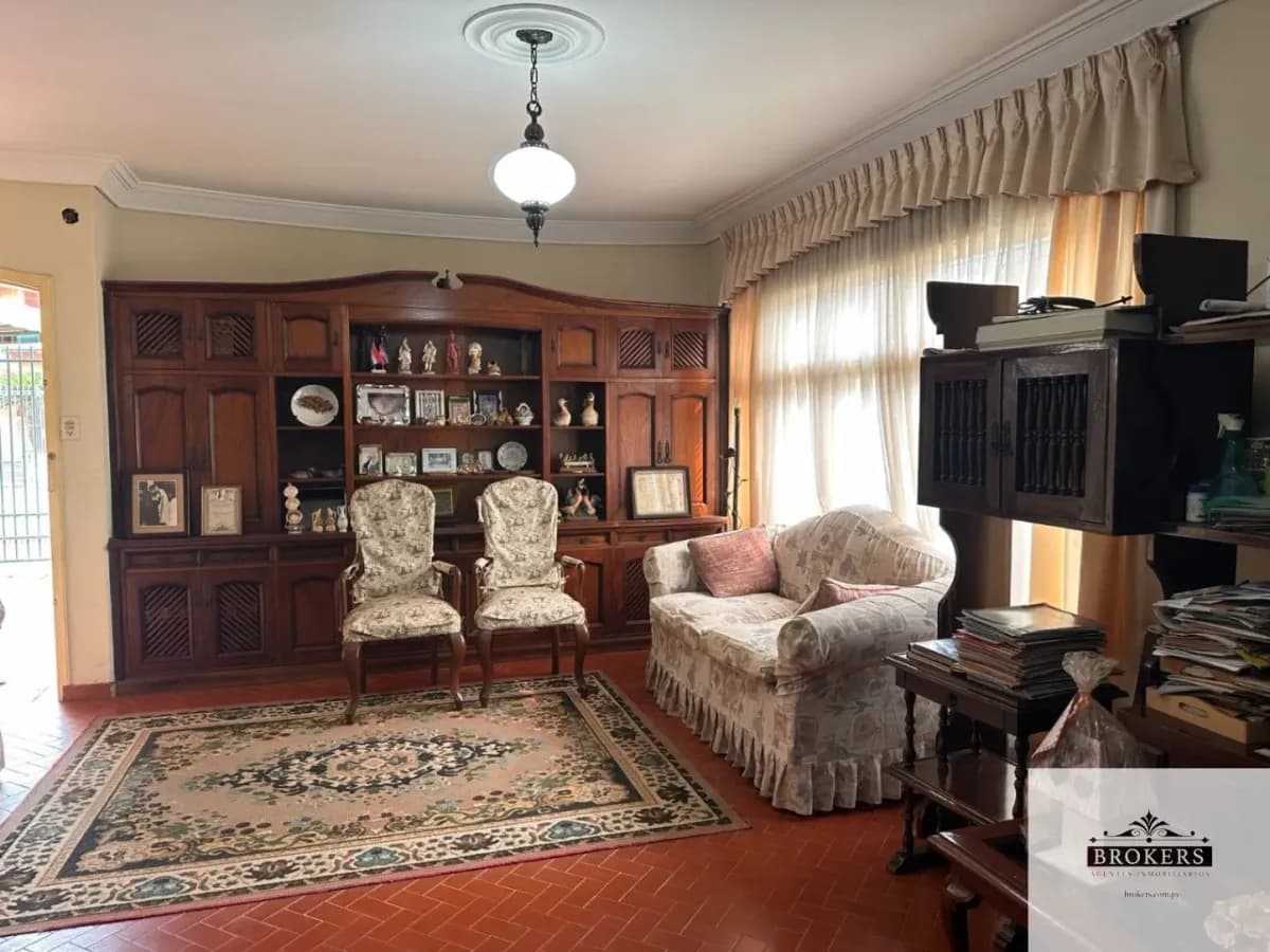 Terreno de 480m² en Venta en Los Laureles, Lambaré