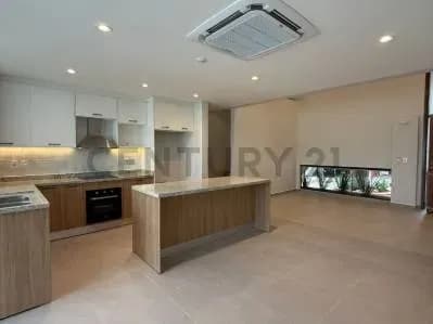 4-Bedroom House for Sale at Heisecke Construction, Luque - Image 3