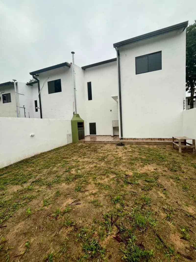 Casa de 3 quartos à venda em Monseñor Bogarín, Mariano Roque Alonso - Image 4