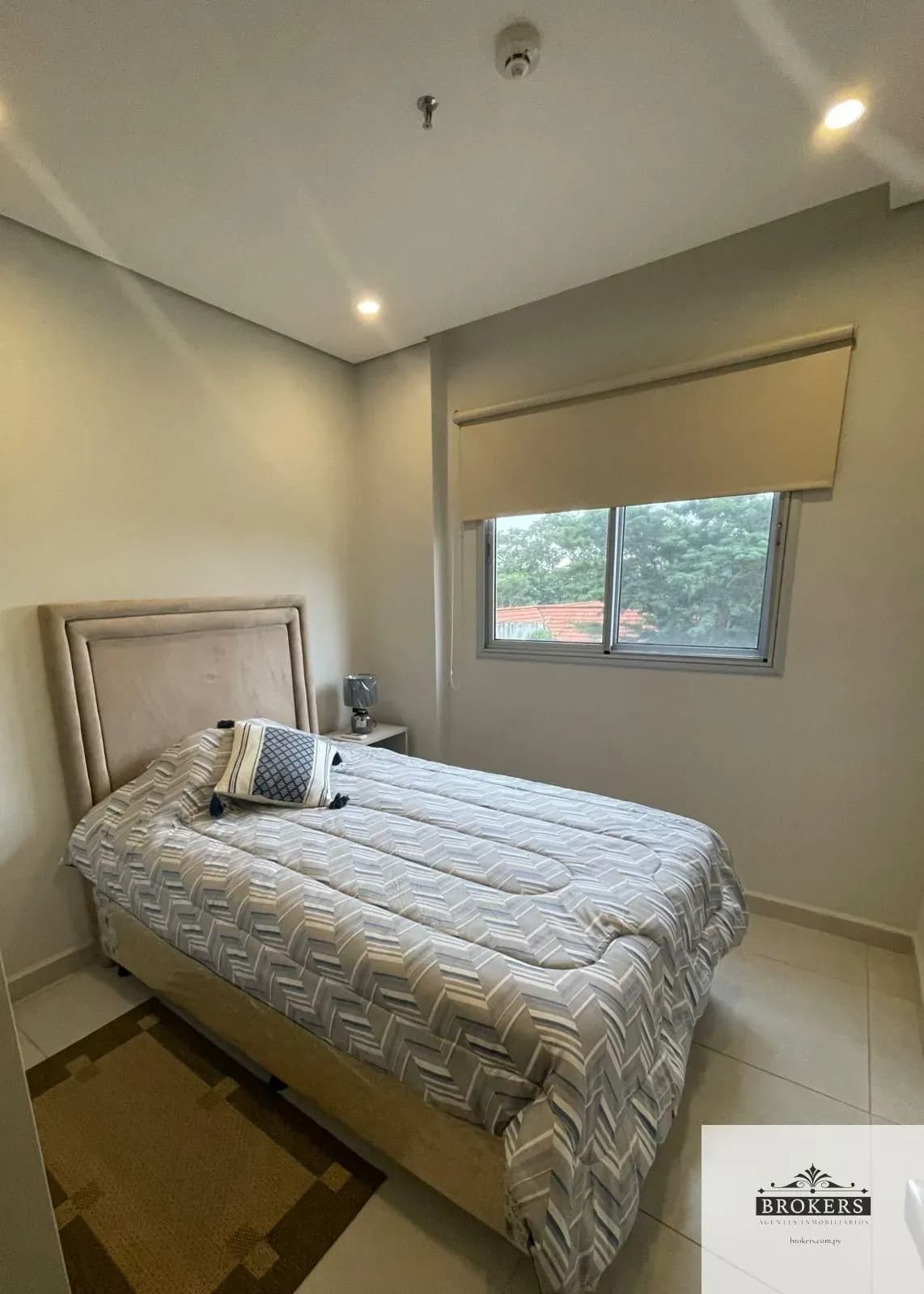 Apartamento de 2 dormitórios para Aluguel em Los Laureles, Assunção