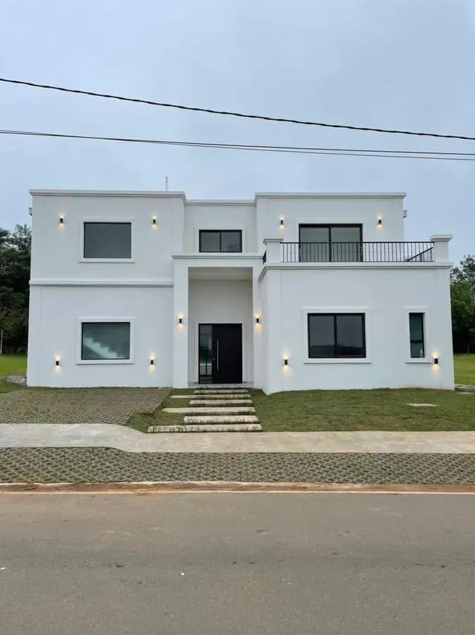 Casa de 4 dormitorios en Venta en San Bernardino - Image 4