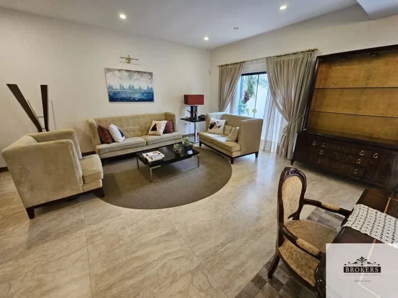 Casa de 3 dormitorios en Alquiler en Recoleta, Asunción - Image 5