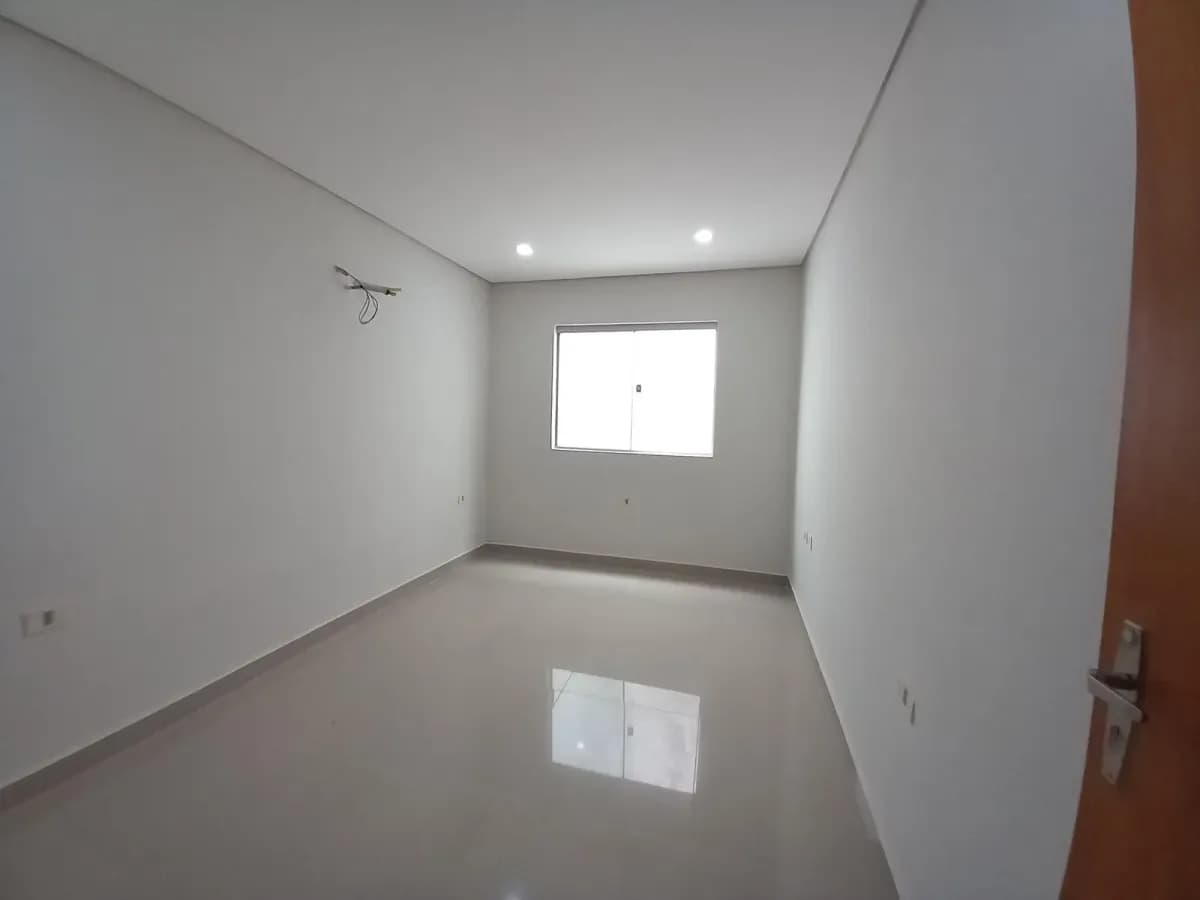 3-Bedroom House for Sale in Campo Grande, Fernando de la Mora - Image 8