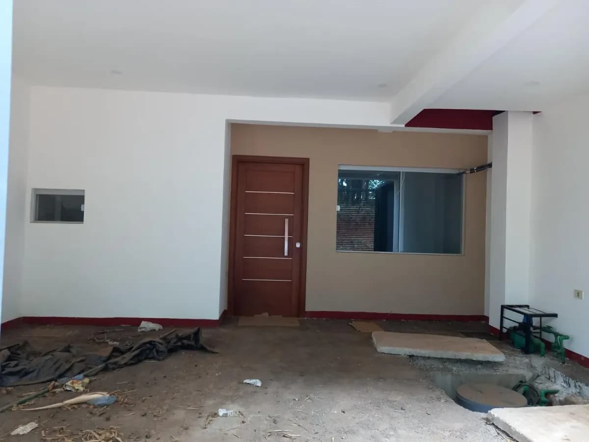 Casa de 3 dormitorios en Venta en Fernando de la Mora - Image 16