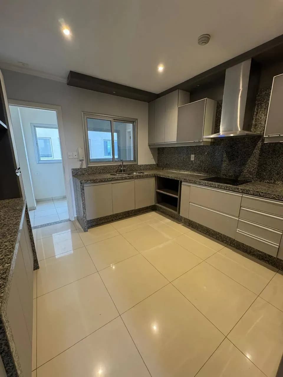 Departamento de 5 dormitorios en Venta en Las Lomas (Carmelitas), Asunción - Image 6