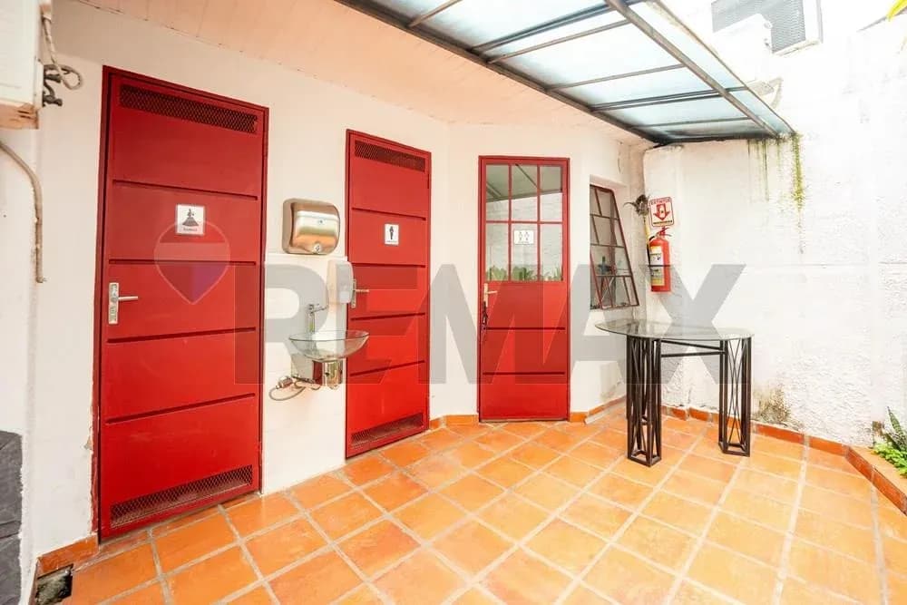 Office of 300m² for Rent in Las Mercedes, Asunción - Image 26