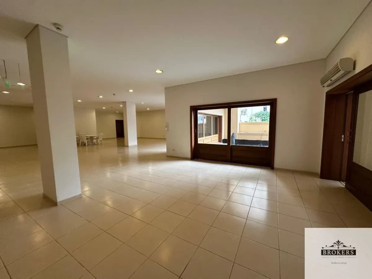 Departamento de 3 dormitorios en Alquiler en San Jorge, Asunción