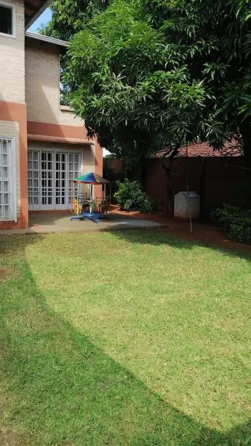 3-Bedroom House for Sale in Lambaré - Image 11