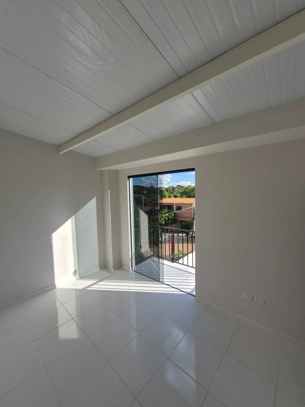 Casa de 3 quartos, 130m², à Venda em Gloria María, Villa Elisa - Image 6