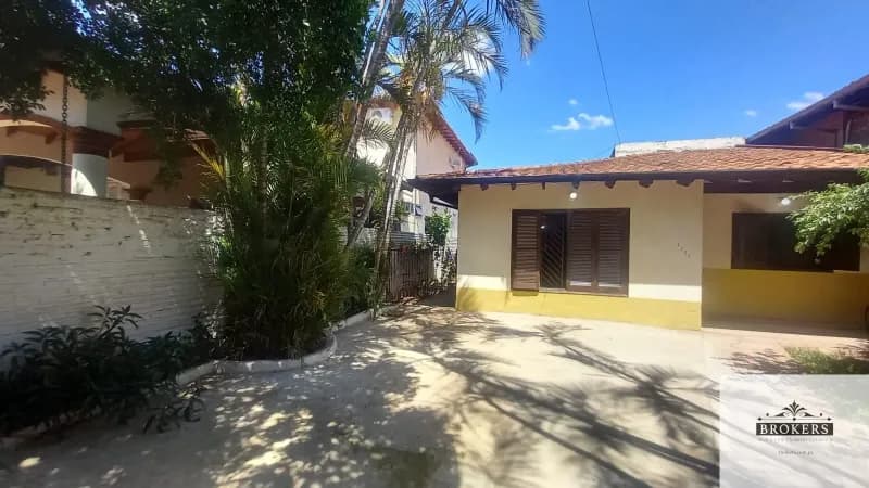 Casa de 3 dormitorios en Venta en Hipodrómo, Lambaré - Image 3