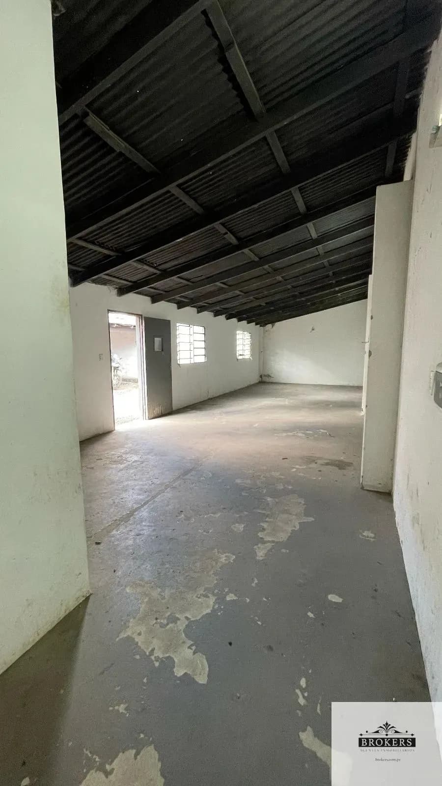 Loja de 550m² para Alugar em Lambaré - Image 9