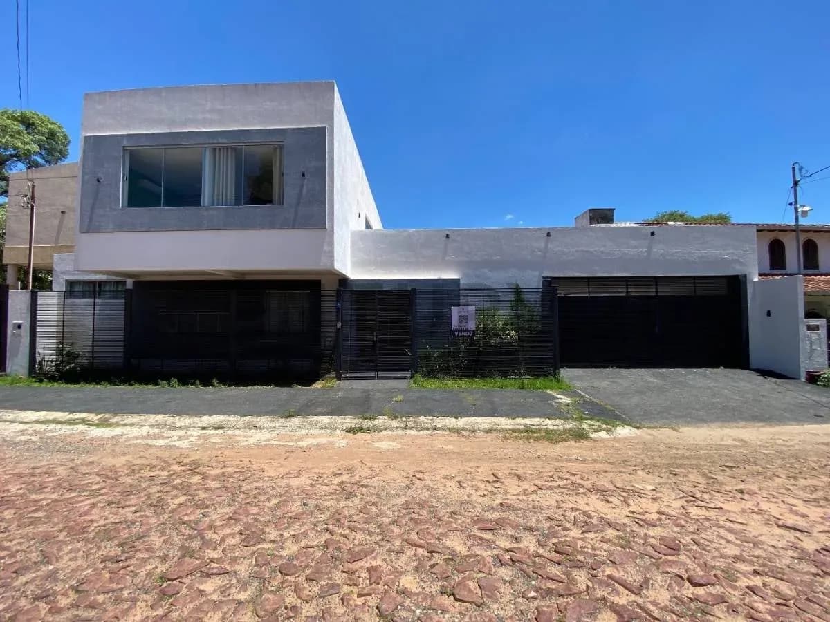 Casa de 3 dormitorios en Venta en Valle Apu´a I, Lambaré