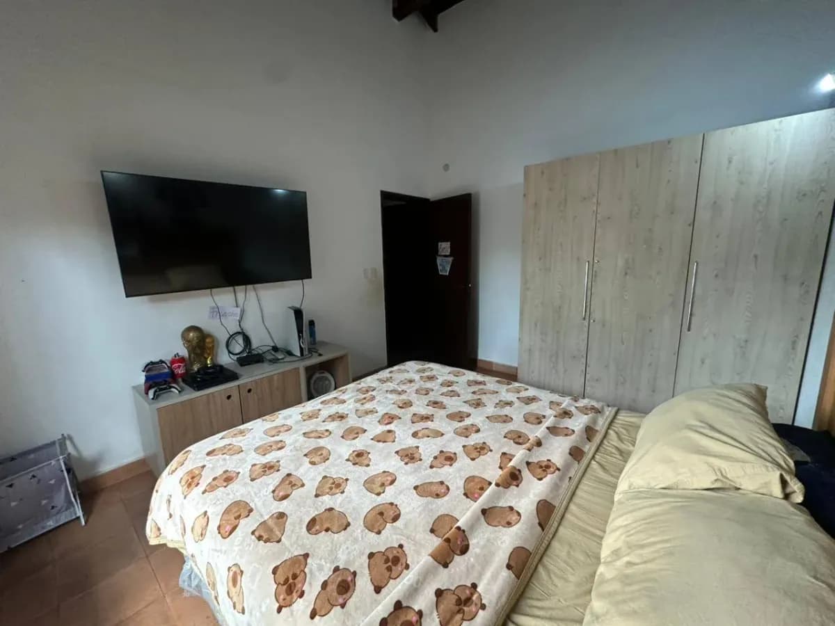 5-Bedroom House for Rent in Villa Ofelia, Fernando de la Mora - Image 13