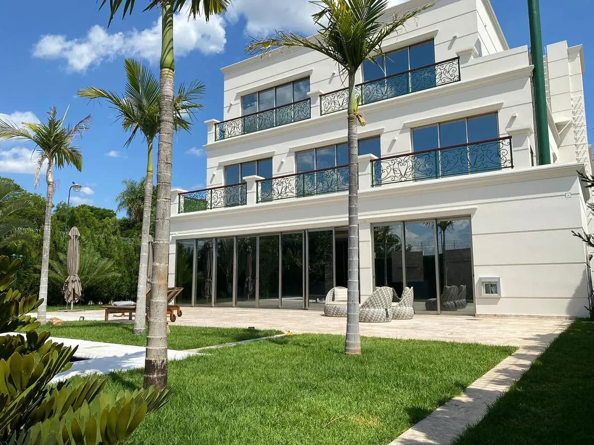 4-Bedroom House for Sale in Zárate Isla, Luque - Image 7
