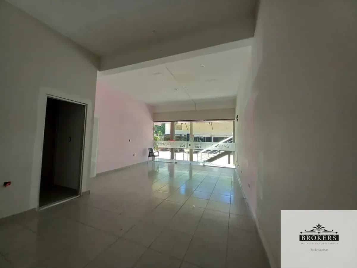 Retail Space of 50m² for Rent in Fernando de la Mora