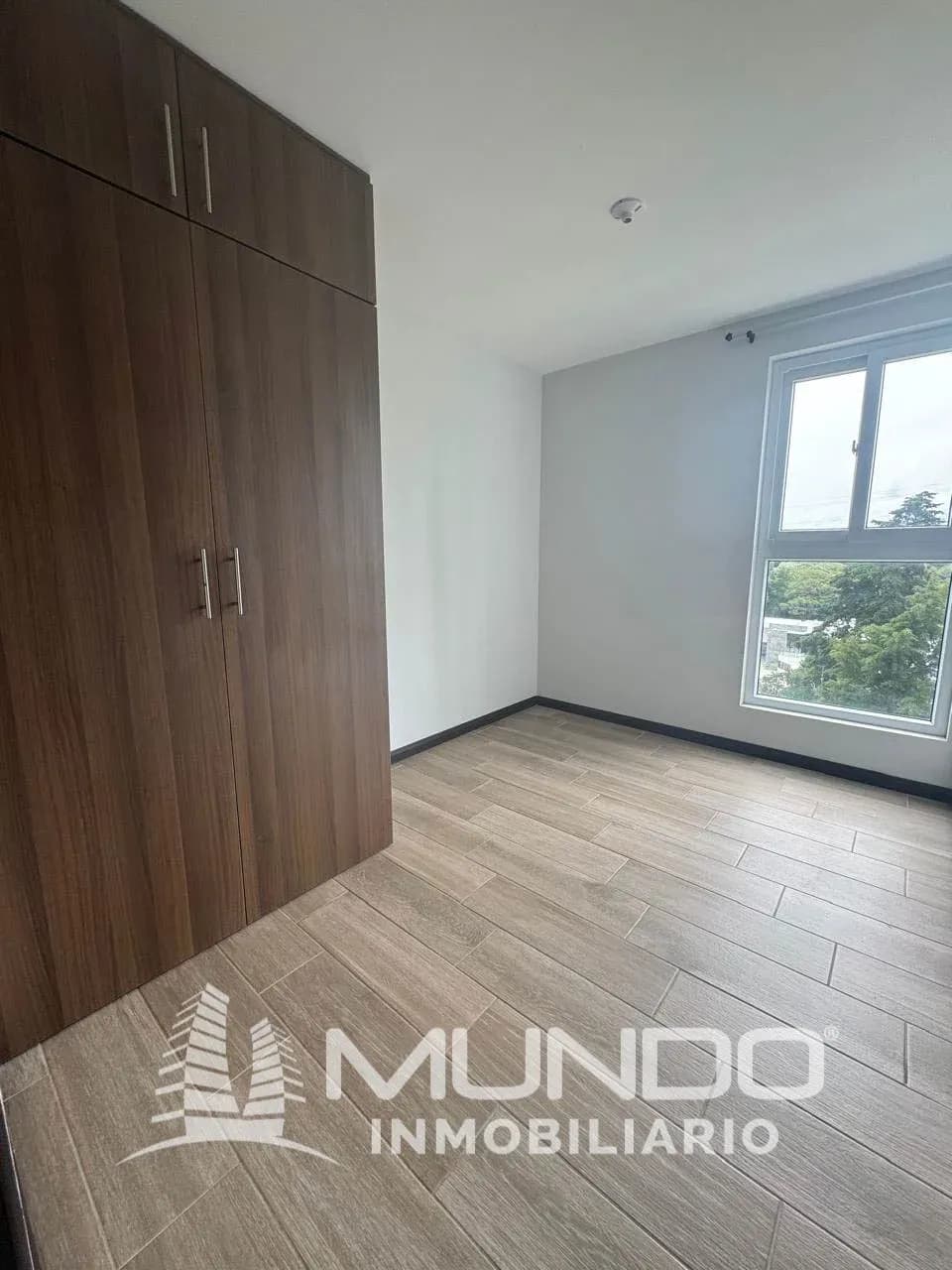 Departamento de 2 dormitorios, 68m², en Alquiler en Fraijanes - Image 3