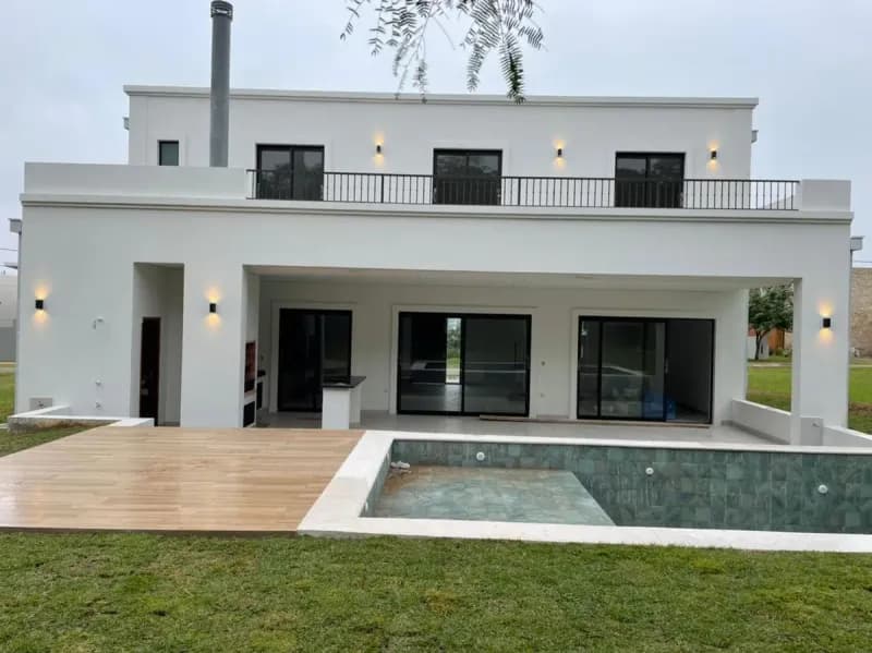 Casa de 4 dormitorios en Venta en San Bernardino - Image 3