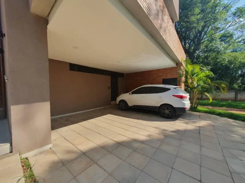 3-Bedroom House for Sale in Loma Merlo, Luque - Image 4