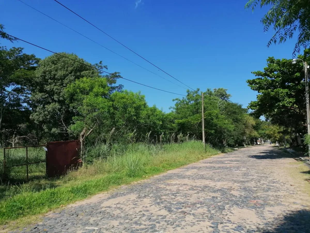 Terreno de 65m² à Venda em Loma Pytá, Assunção - Image 8