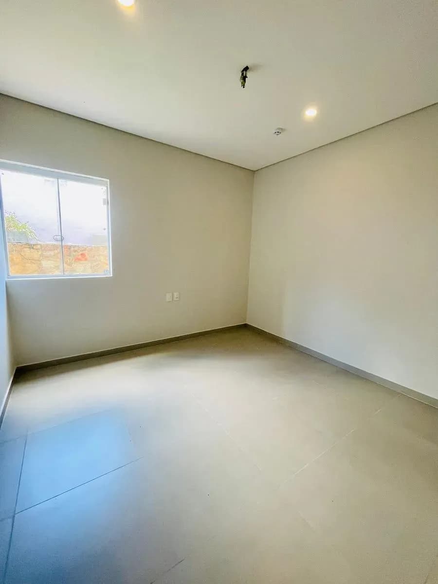3-Bedroom House for Sale in Maramburé, Luque - Image 18