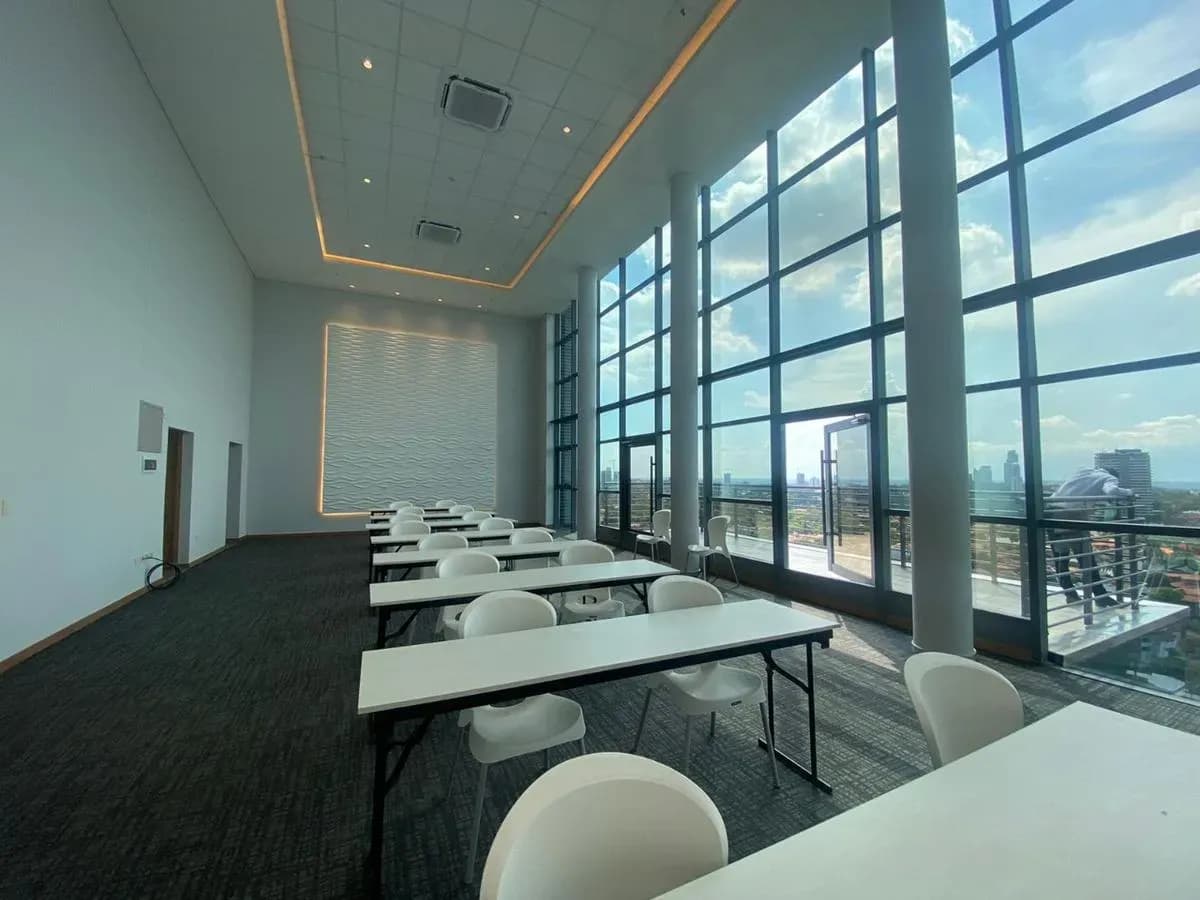 Office of 69m² for Sale in Salvador del Mundo, Asunción - Image 11