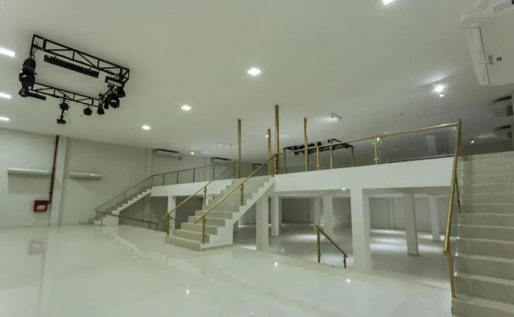 Loja de 900m² à Venda em Domingo Savio, Fernando de la Mora - Image 2