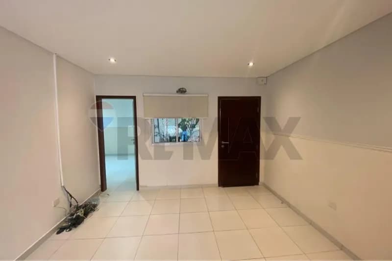 Casa de 3 dormitorios en Venta en Limpio - Image 3