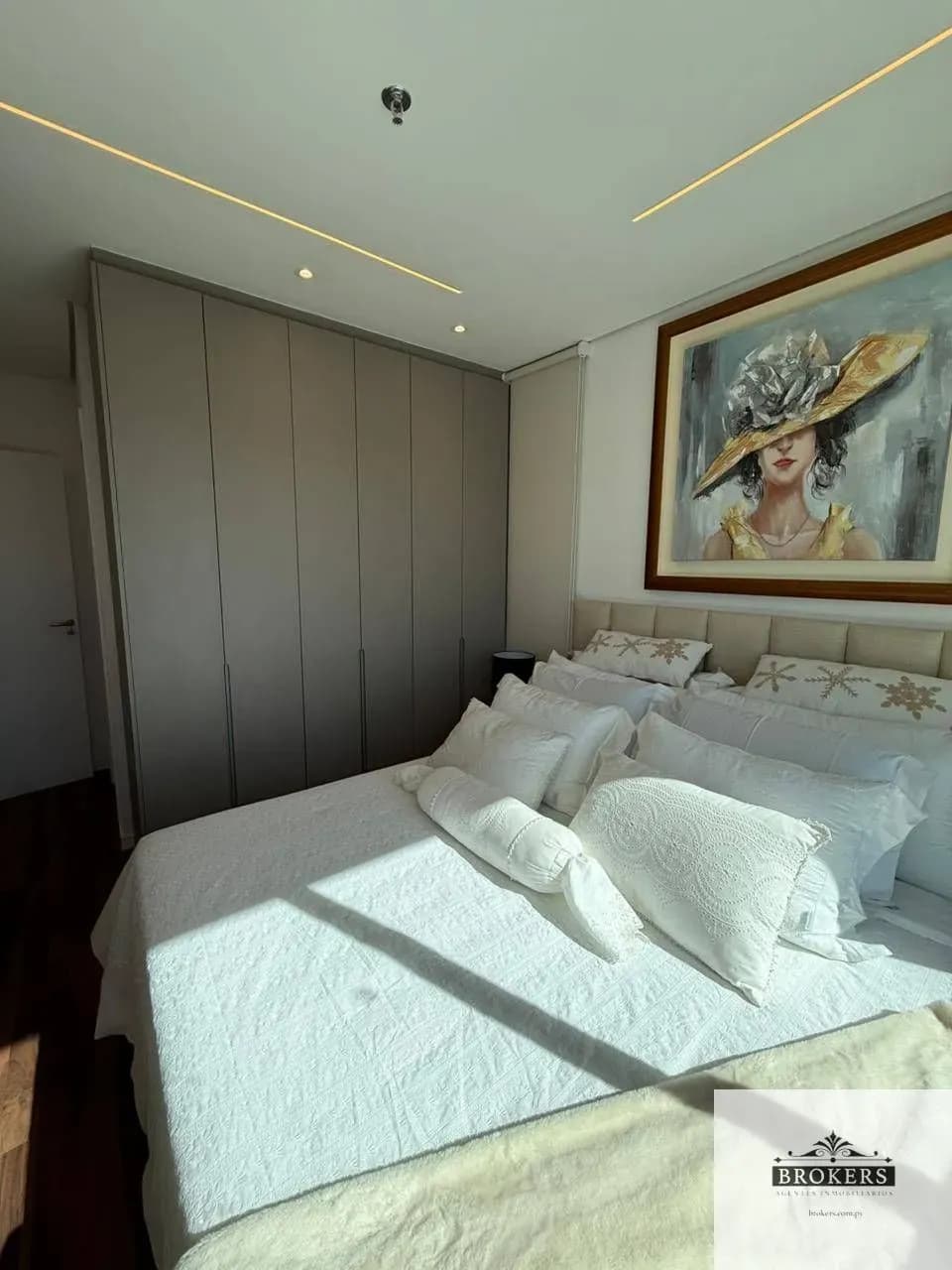 1-Bedroom Apartment for Rent in San Jorge, Asunción - Image 12