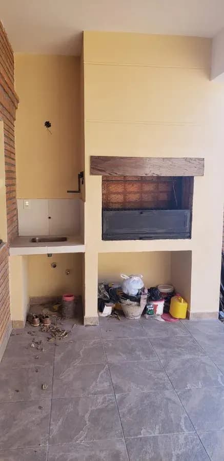 3-Bedroom House for Sale in Fernando de la Mora - Image 5