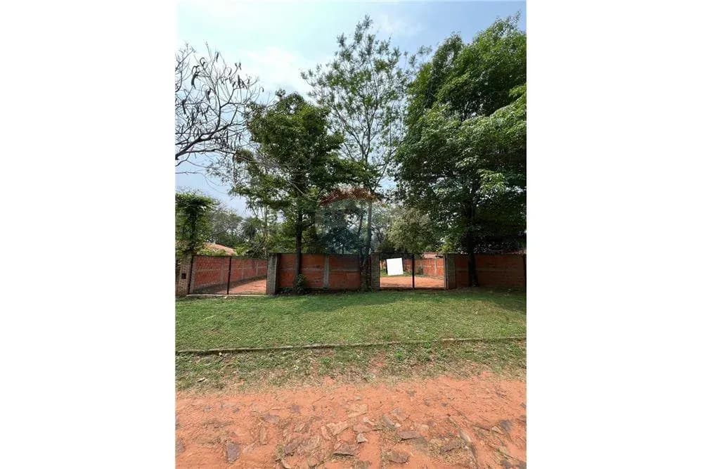 939m² Lot for Sale in Catedral, Asunción - Image 3